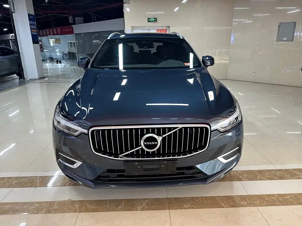 Volvo XC60 — фото 2