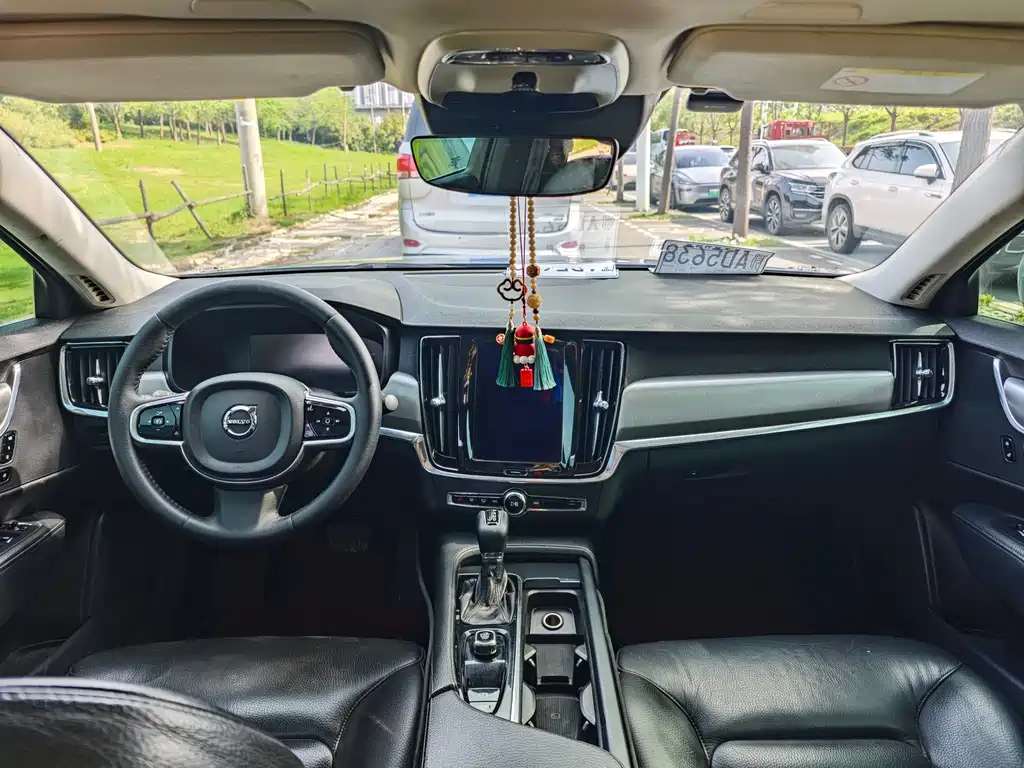 Volvo S90 — фото 4