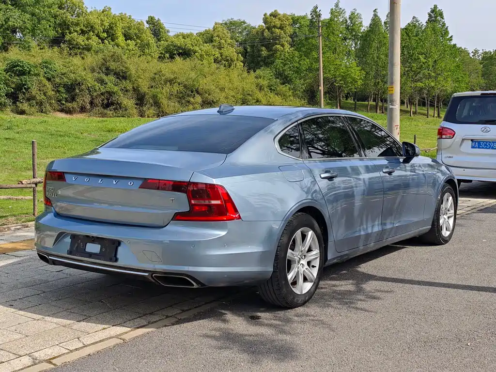 Volvo S90 — фото 7