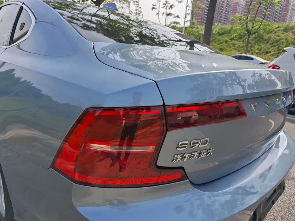 Volvo S90 — фото 10