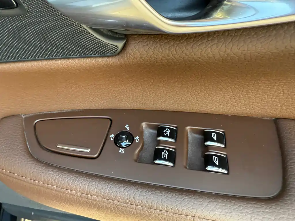 Volvo S90 — фото 24