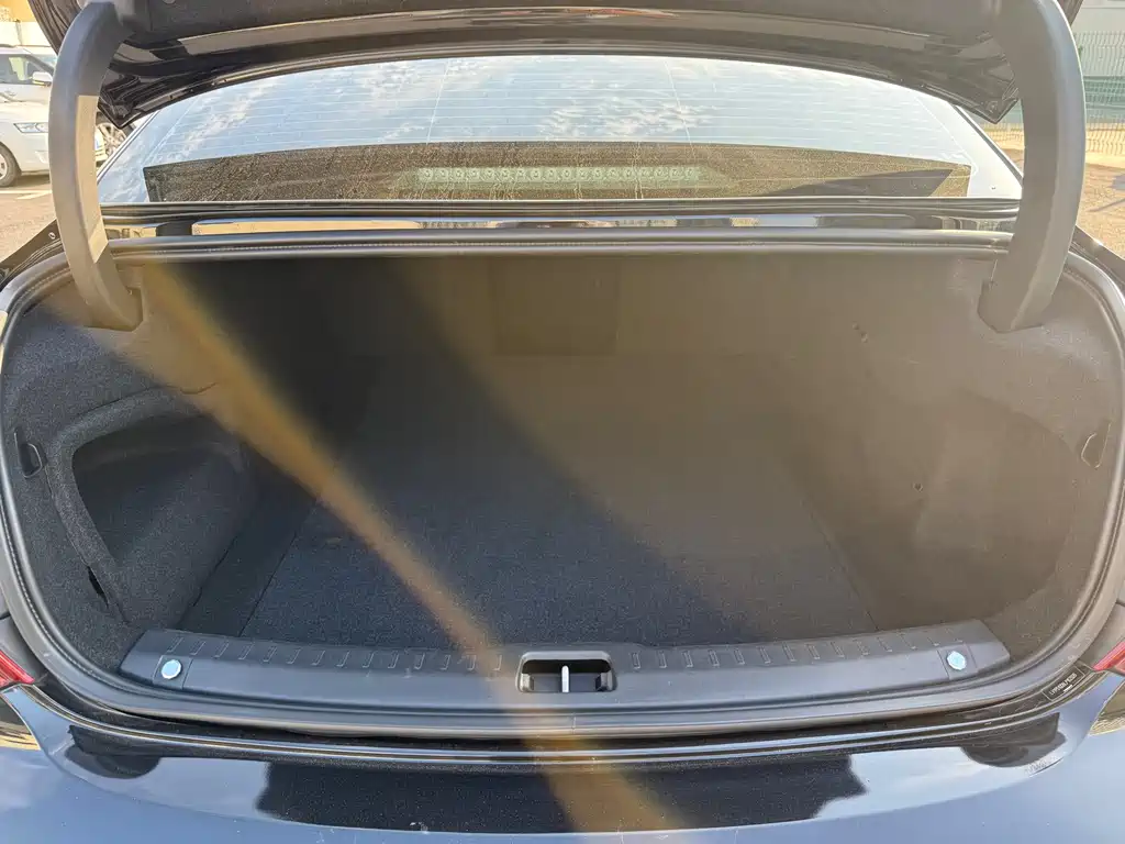 Volvo S90 — фото 25
