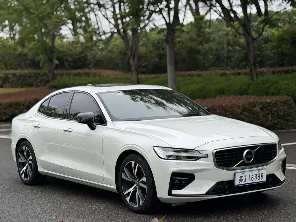 Volvo S60 — фото 3