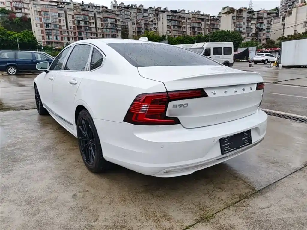 Volvo S90 — фото 5