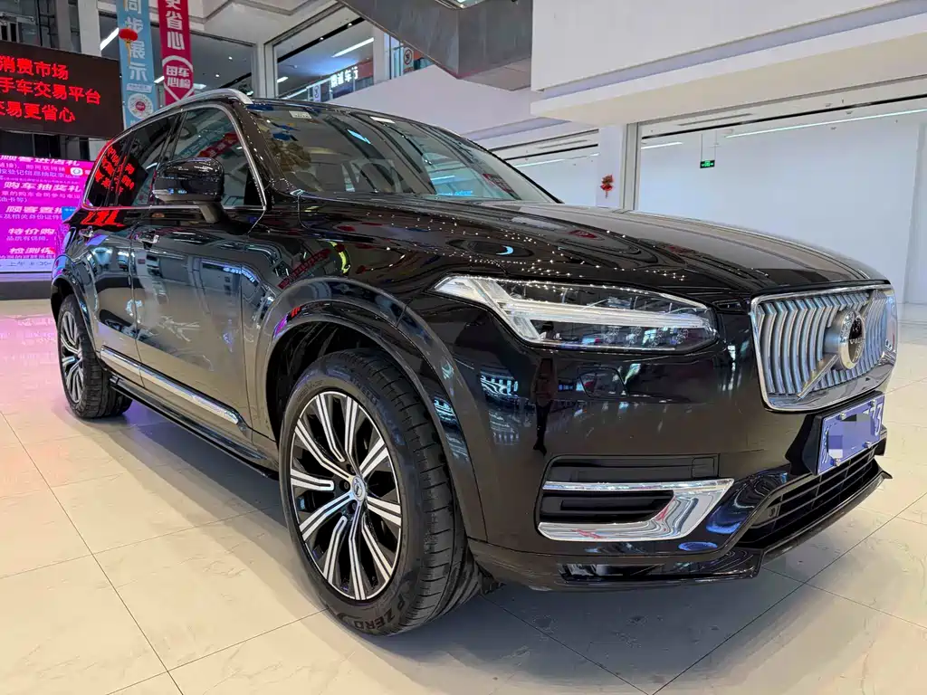 Volvo XC90 — фото 3