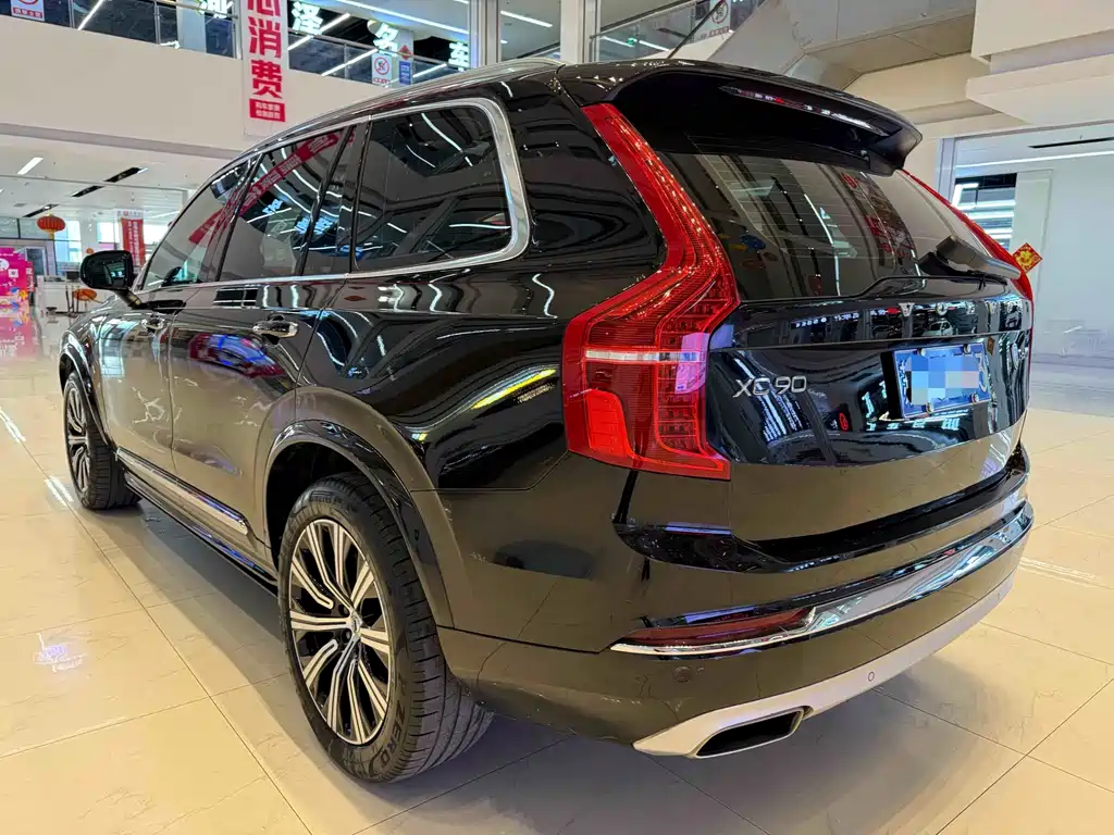 Volvo XC90 — фото 5