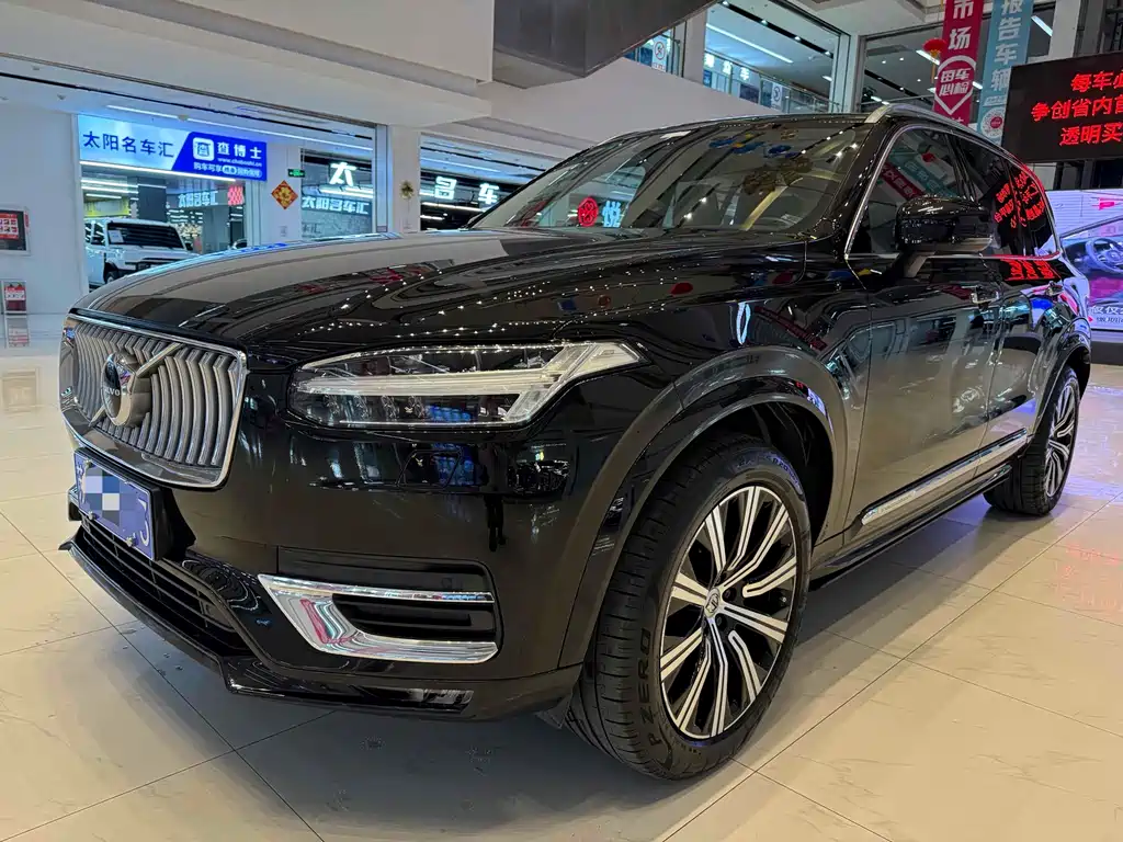 Volvo XC90 — фото 1