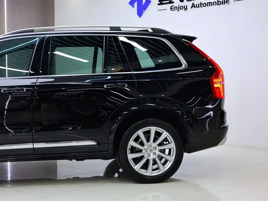 Volvo XC90 — фото 4