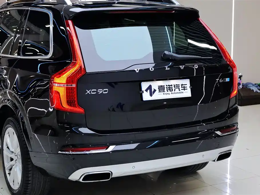 Volvo XC90 — фото 6