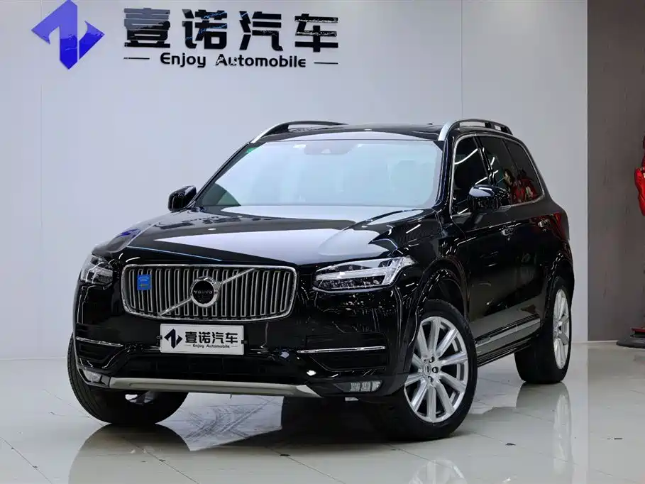 Volvo XC90 — фото 9