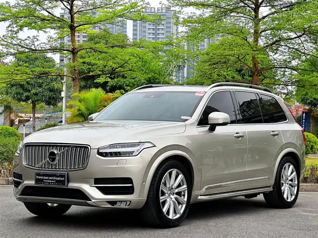 Volvo XC90 — фото 2