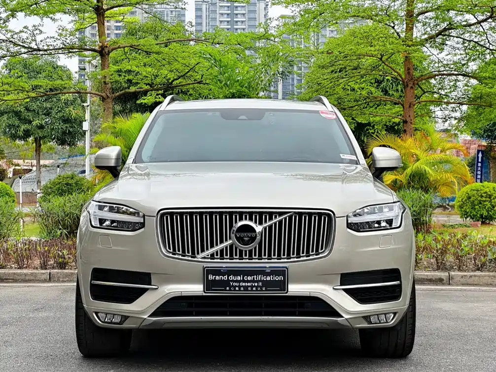 Volvo XC90 — фото 3