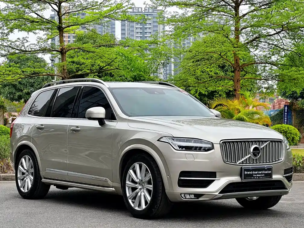 Volvo XC90 — фото 4