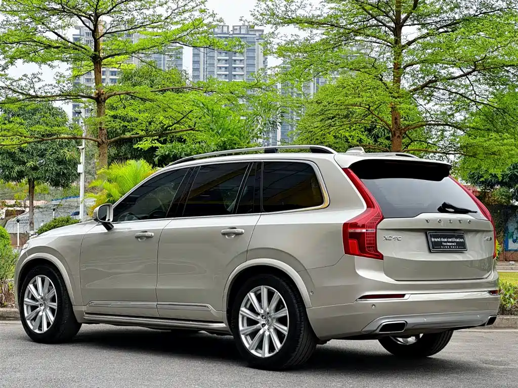 Volvo XC90 — фото 6