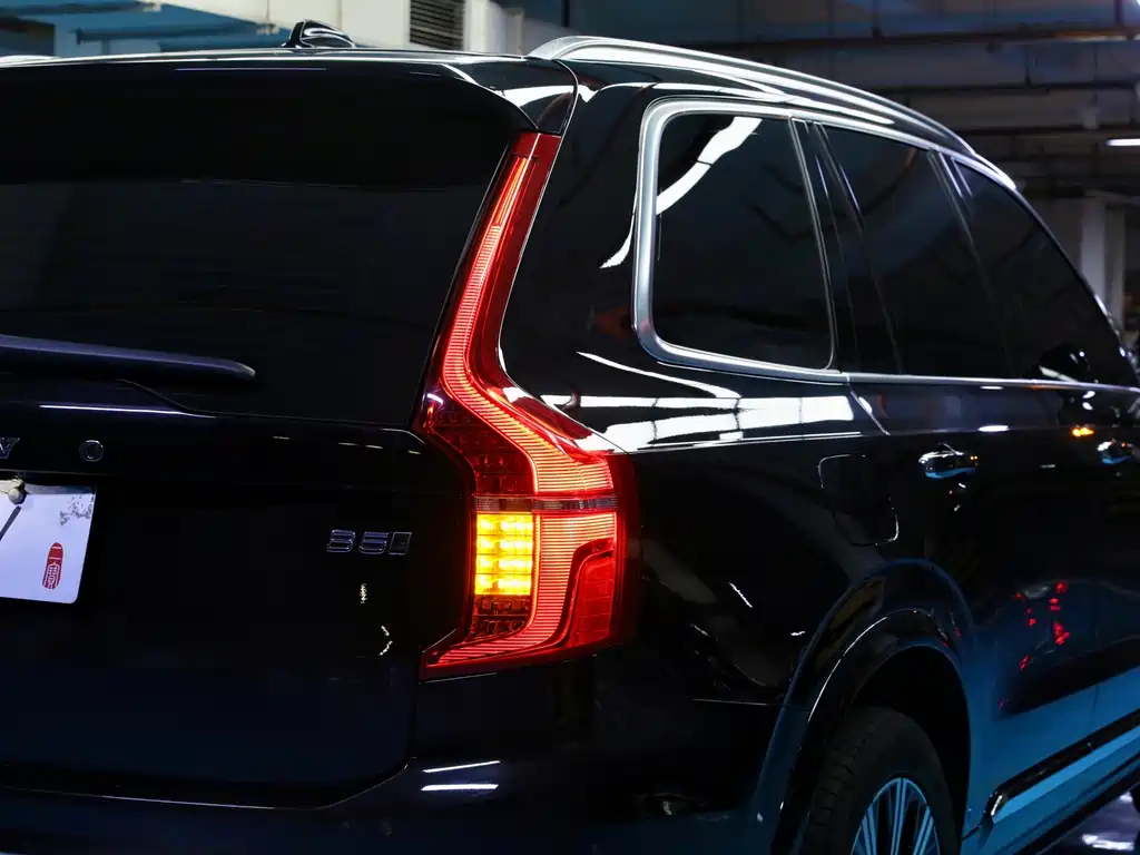 Volvo XC90 — фото 5