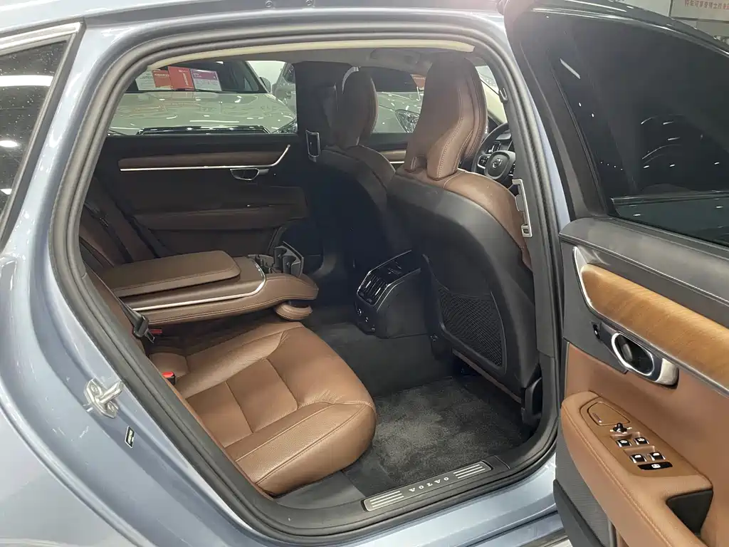 Volvo S90 — фото 13