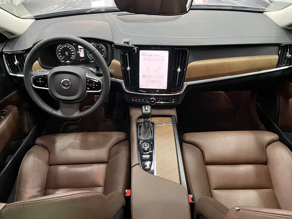 Volvo S90 — фото 10