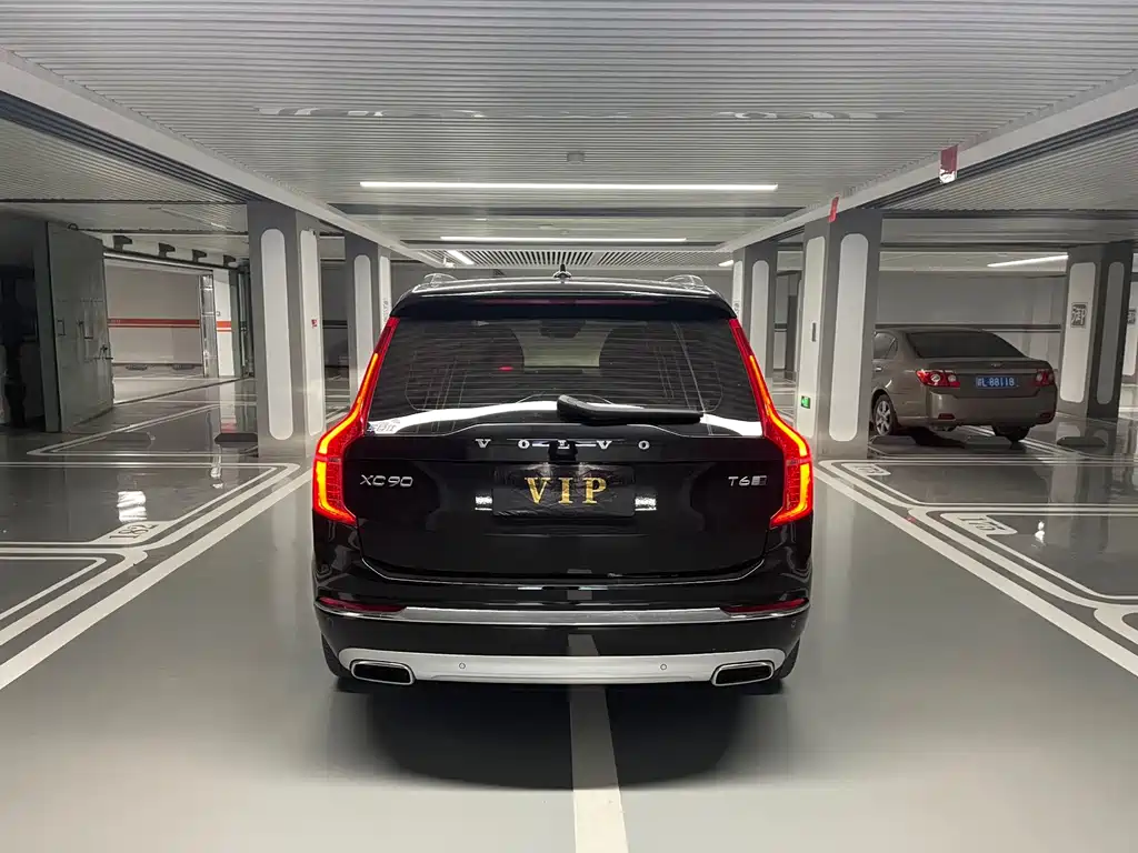 Volvo XC90 — фото 28