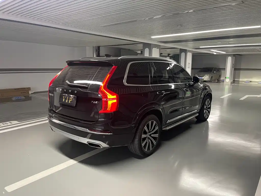 Volvo XC90 — фото 29
