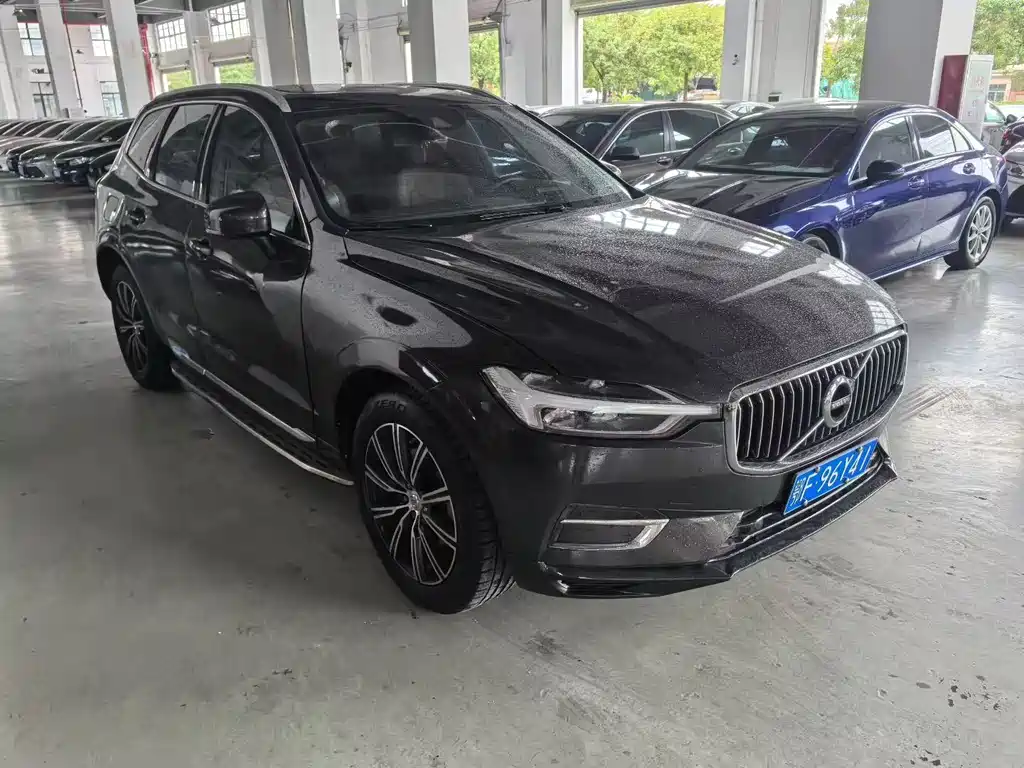 Volvo XC60 — фото 2