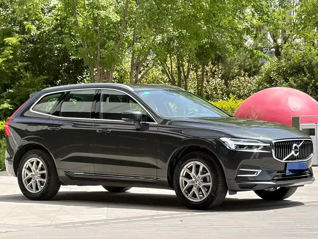 Volvo XC60 — фото 3