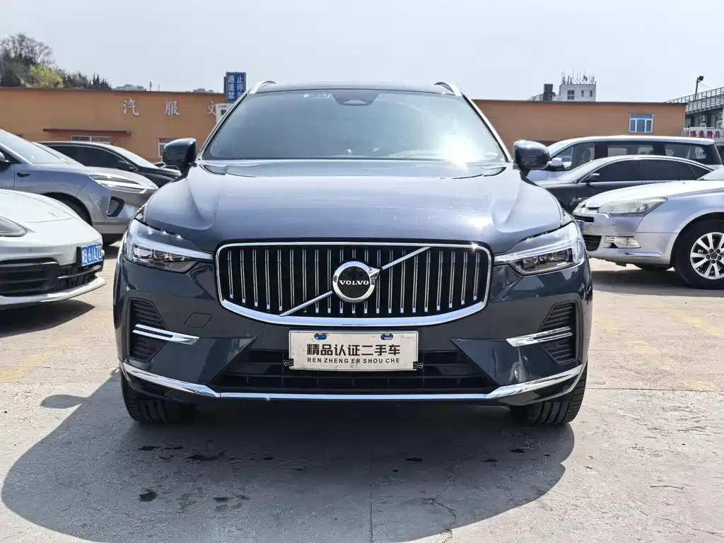 Volvo XC60 — фото 2