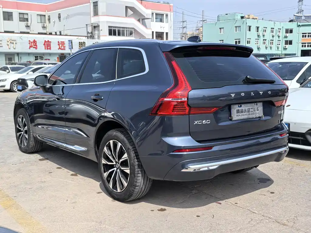 Volvo XC60 — фото 4