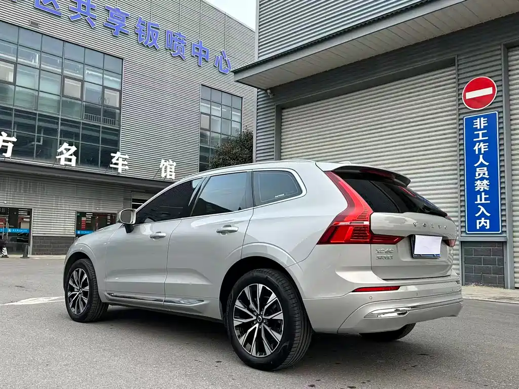 Volvo XC60 — фото 4