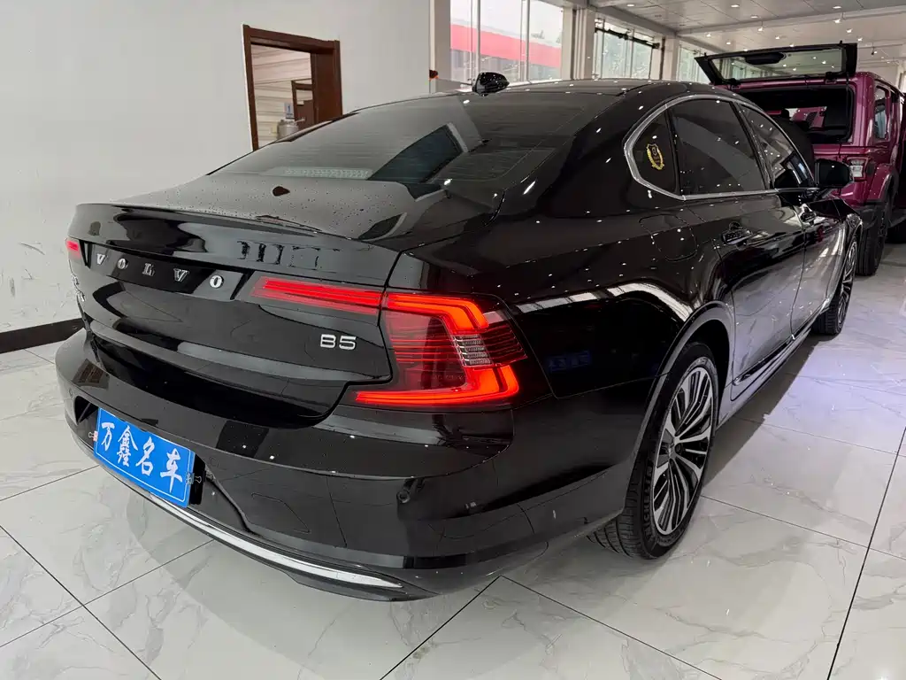 Volvo S90 — фото 20