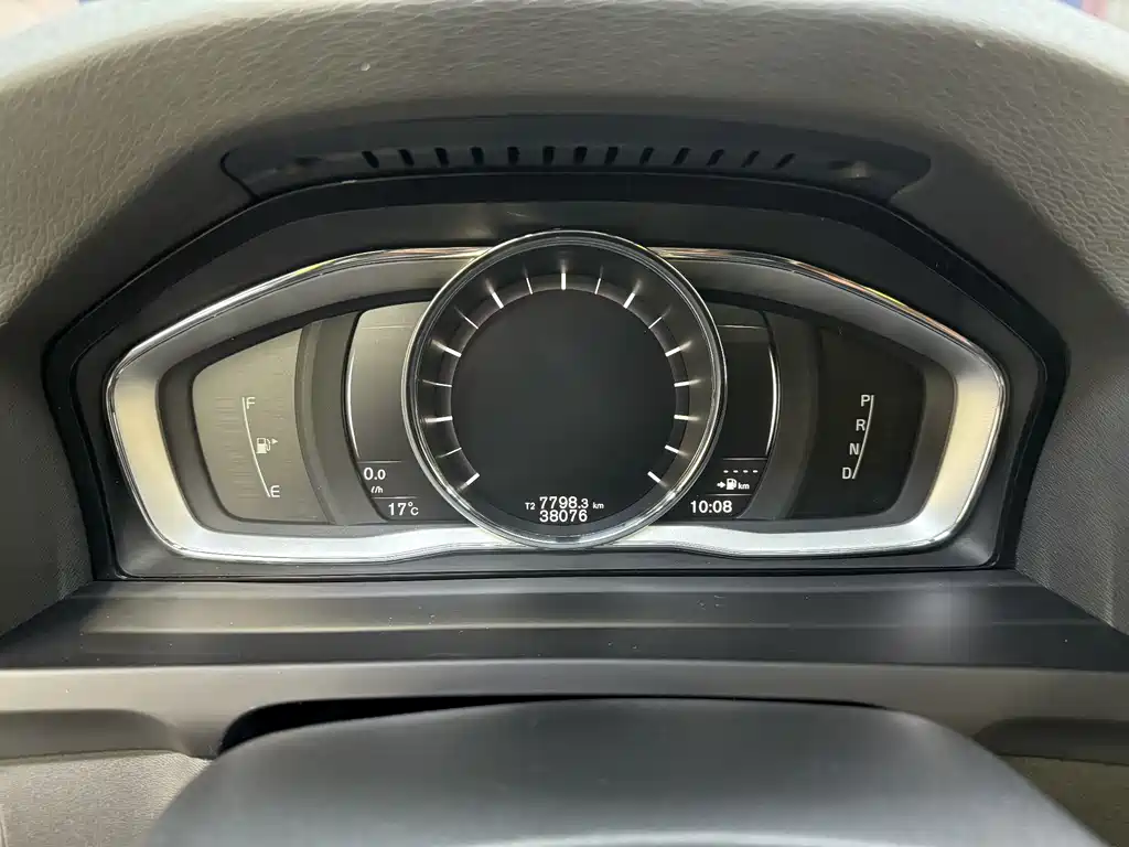 Volvo S60 — фото 18