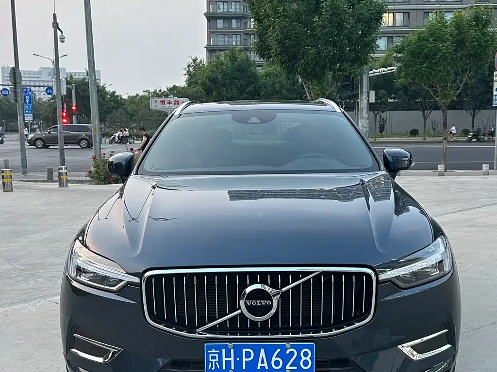 Volvo XC60 — фото 2