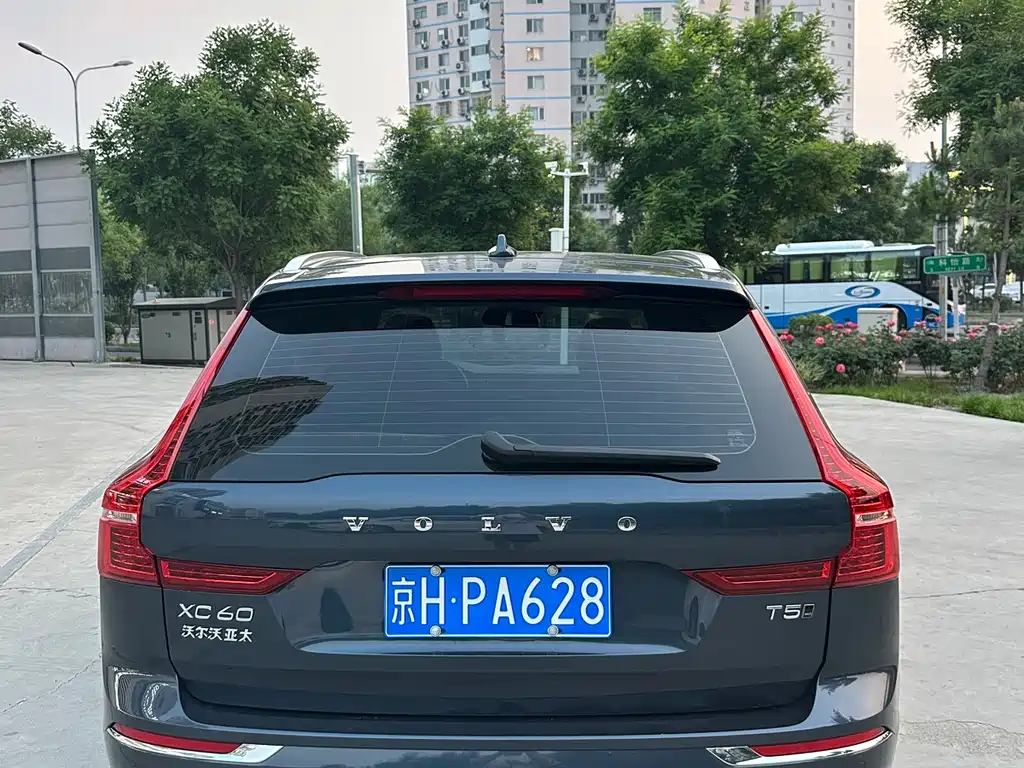 Volvo XC60 — фото 14