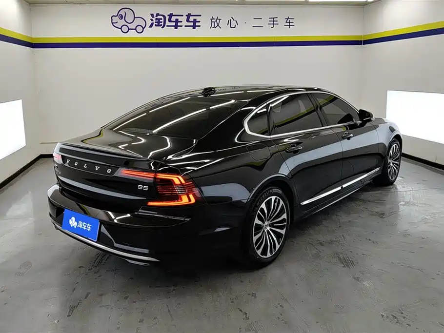Volvo S90 — фото 3