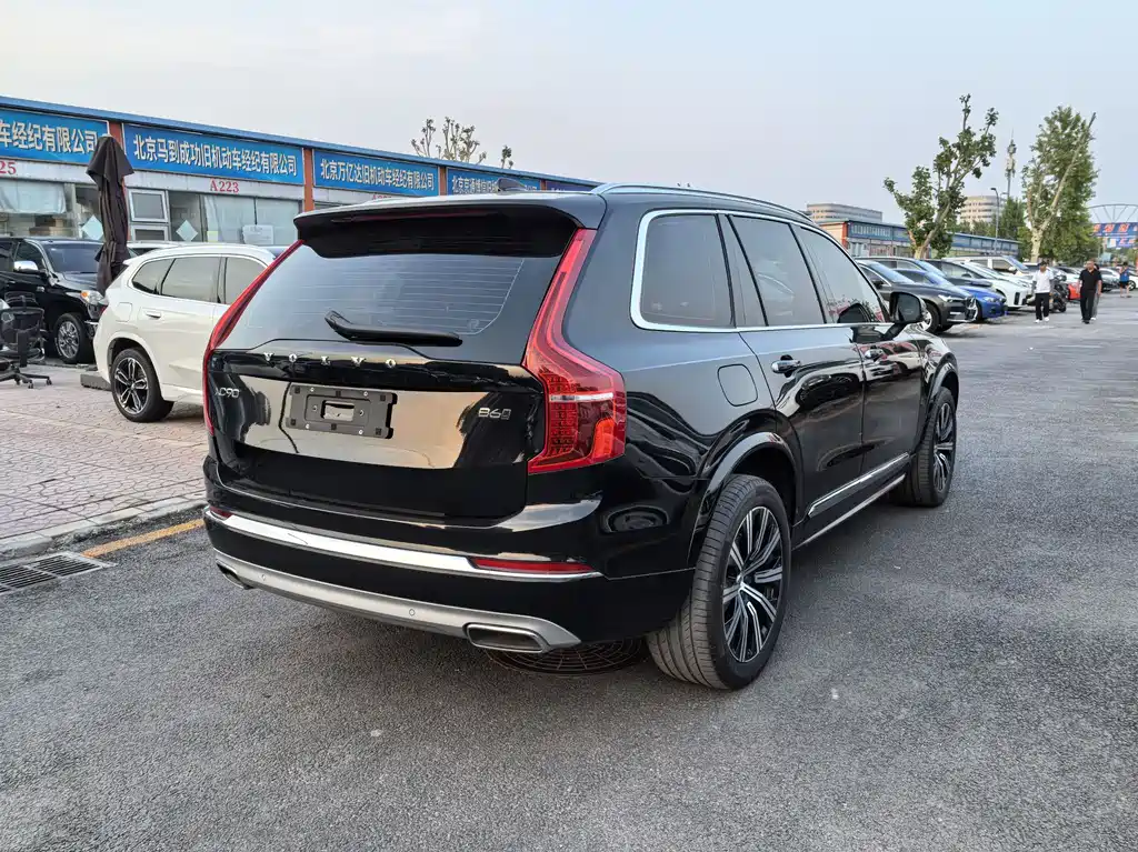 Volvo XC90 — фото 23