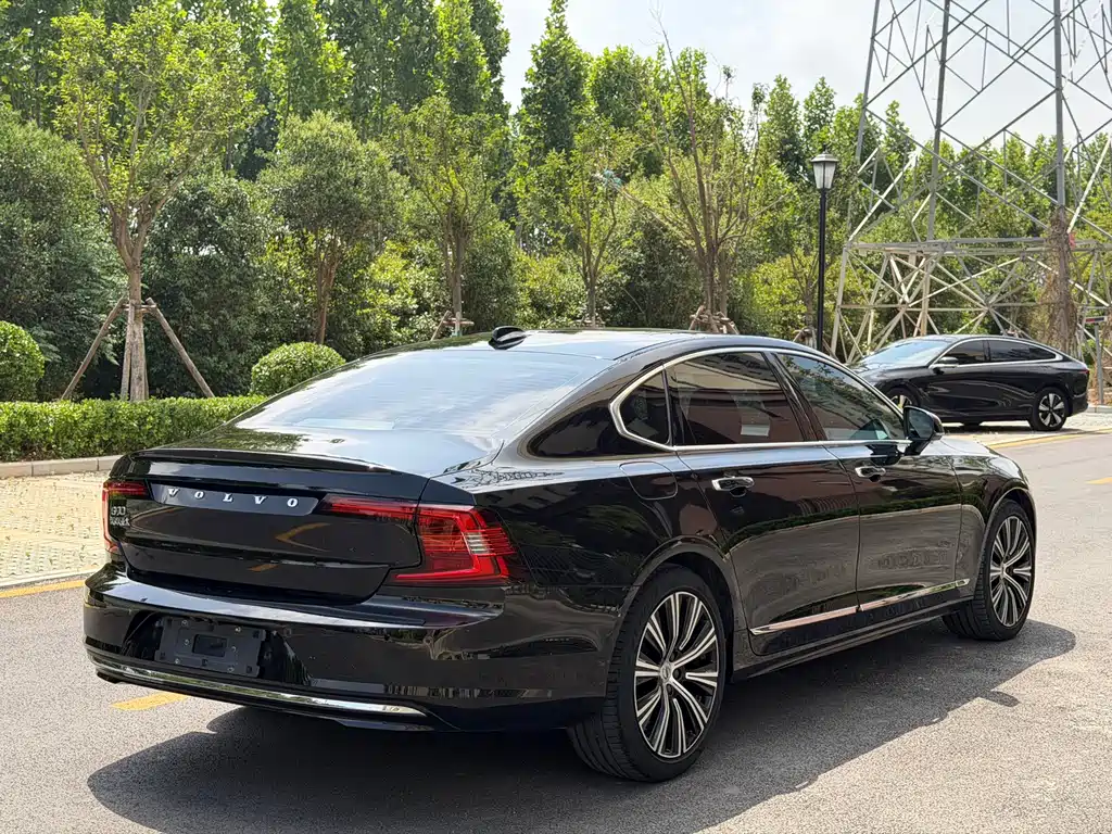 Volvo S90 — фото 9