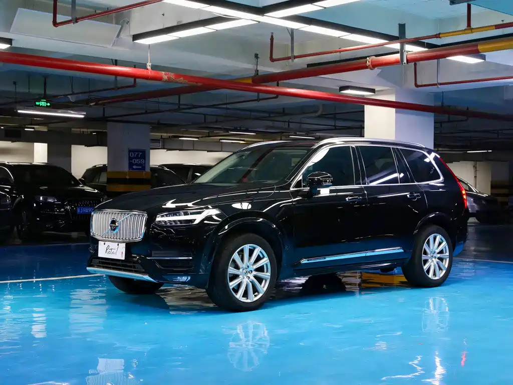 Volvo XC90 — фото 1