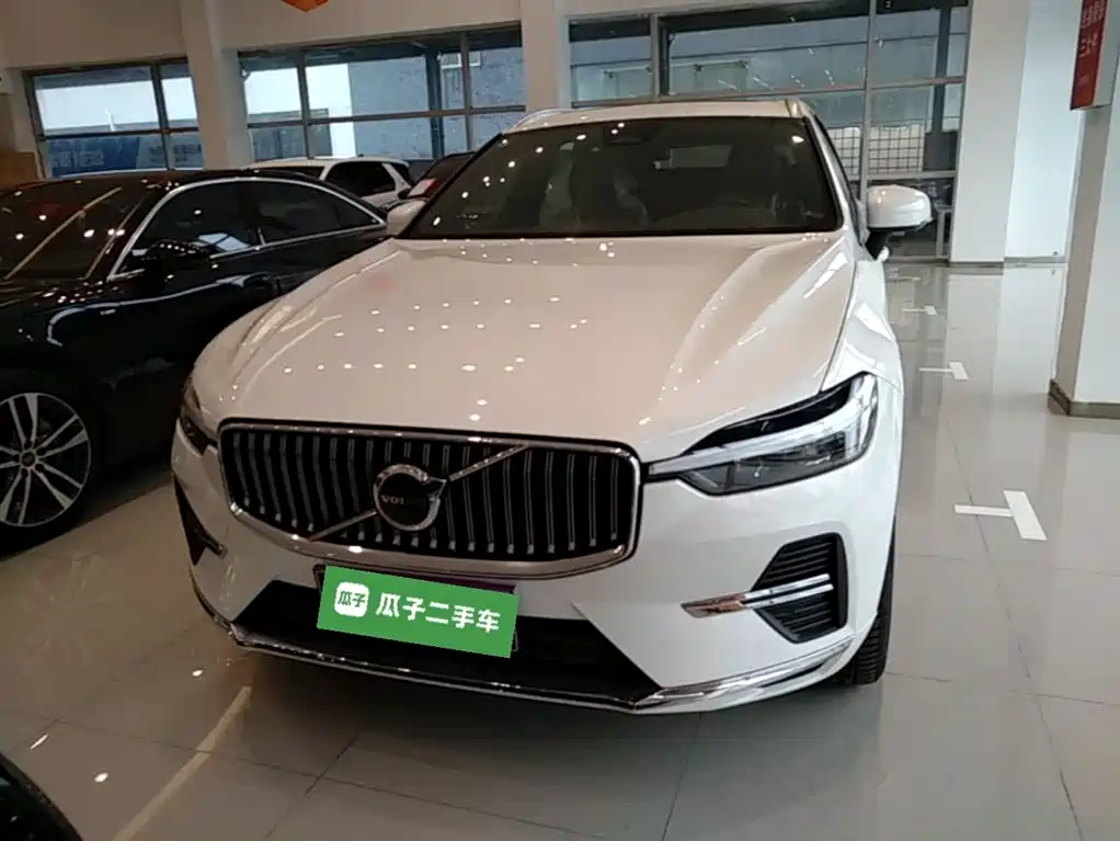 Volvo XC60 — фото 3