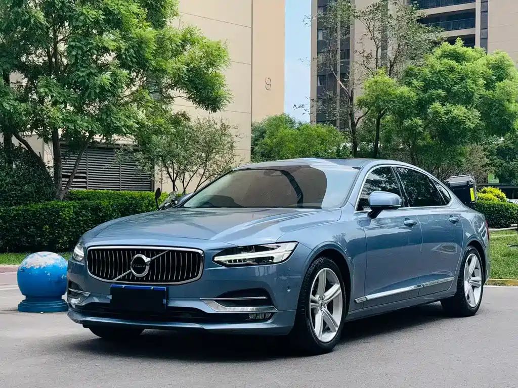 Volvo S90 — фото 3