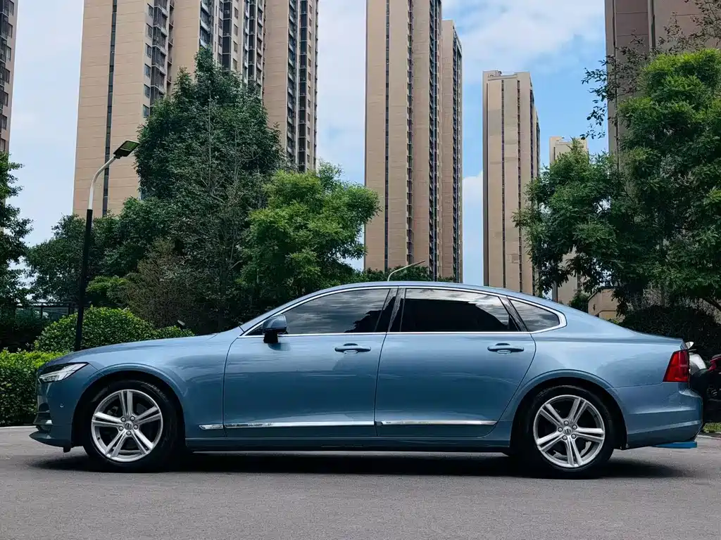 Volvo S90 — фото 4