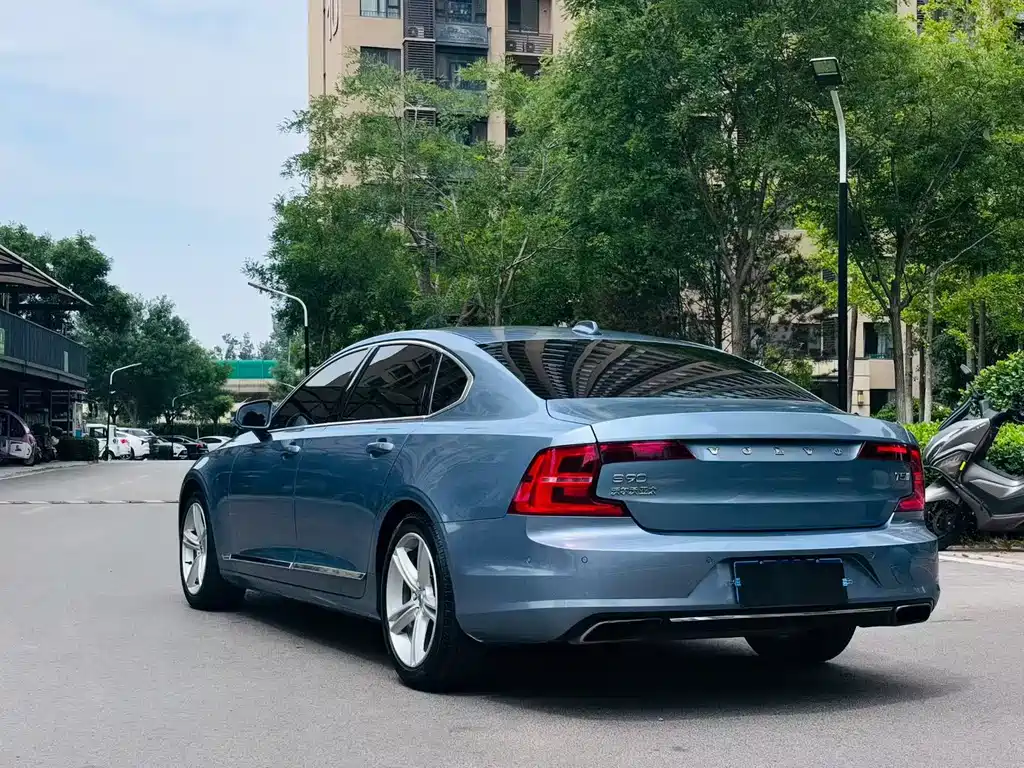 Volvo S90 — фото 5