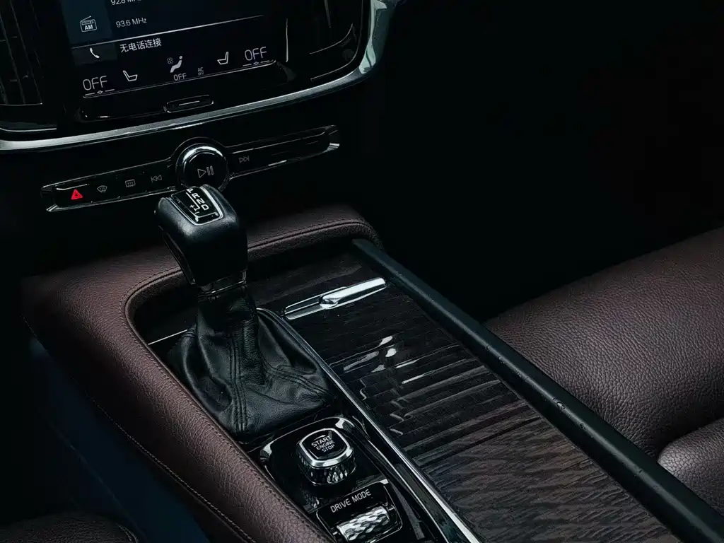 Volvo S90 — фото 9