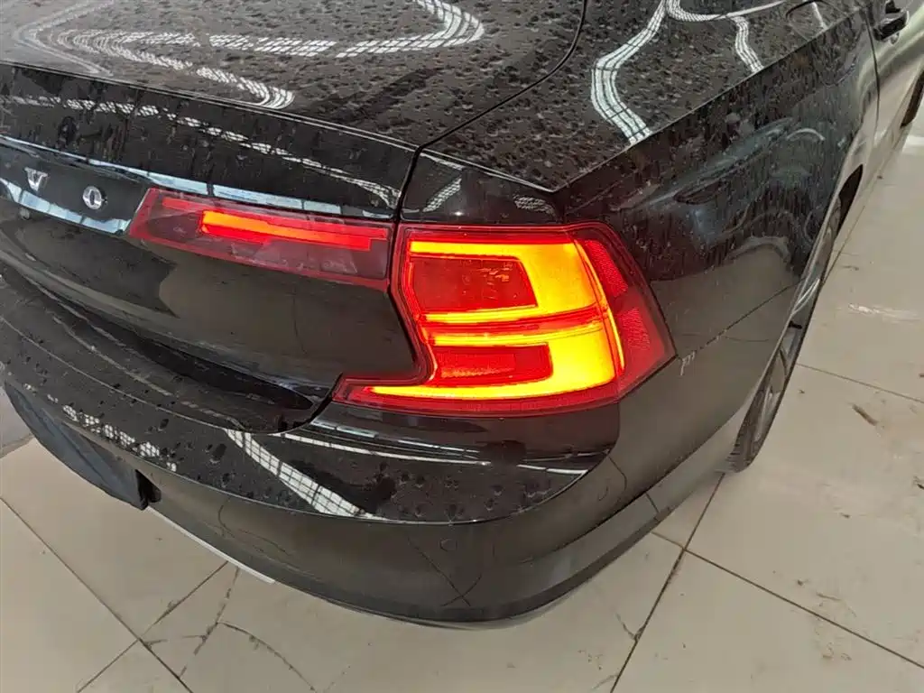 Volvo S90 — фото 8