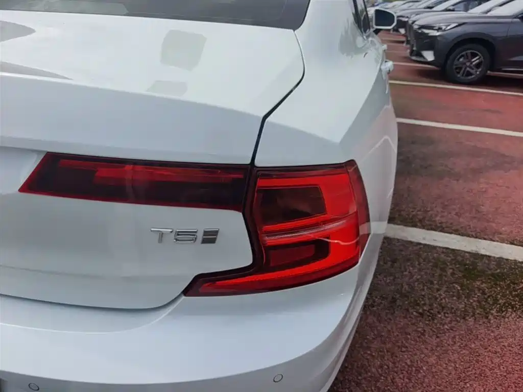 Volvo S90 — фото 8