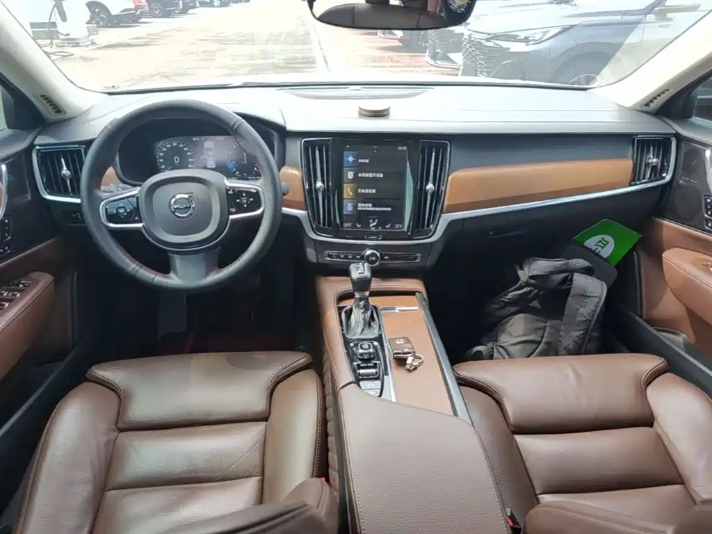 Volvo S90 — фото 10