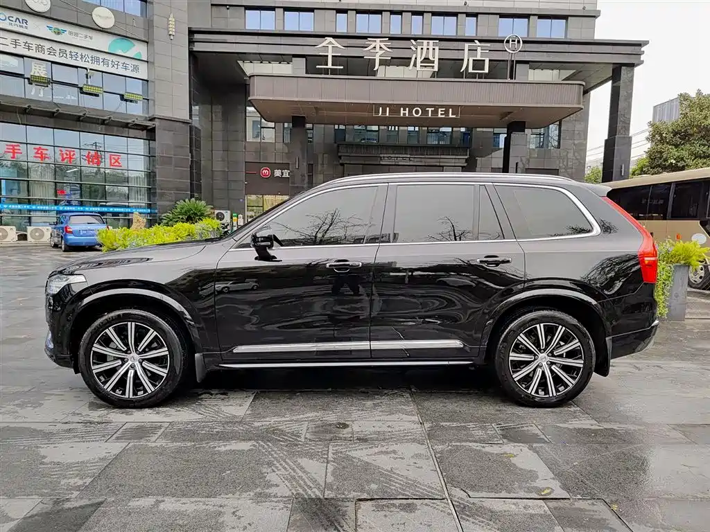 Volvo XC90 — фото 3