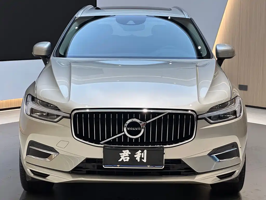 Volvo XC60 — фото 3