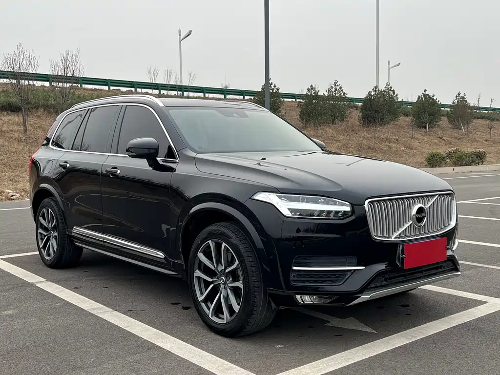 Volvo XC90 — фото 3