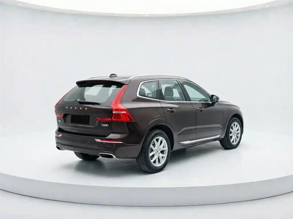 Volvo XC60 — фото 5
