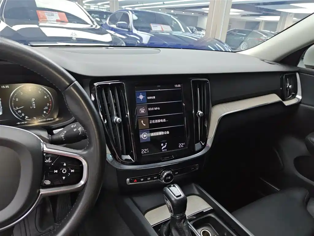 Volvo S60 — фото 10