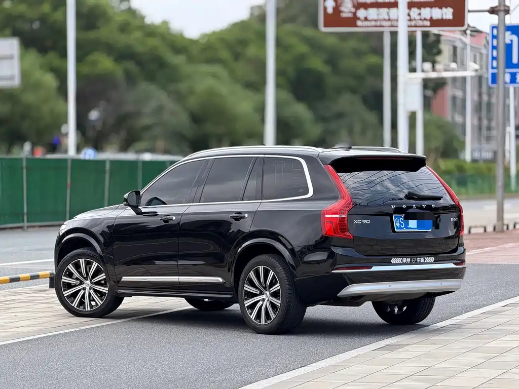 Volvo XC90 — фото 2